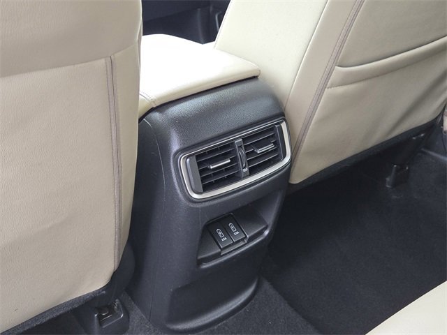 Used 2018 Honda CR-V Touring image 10