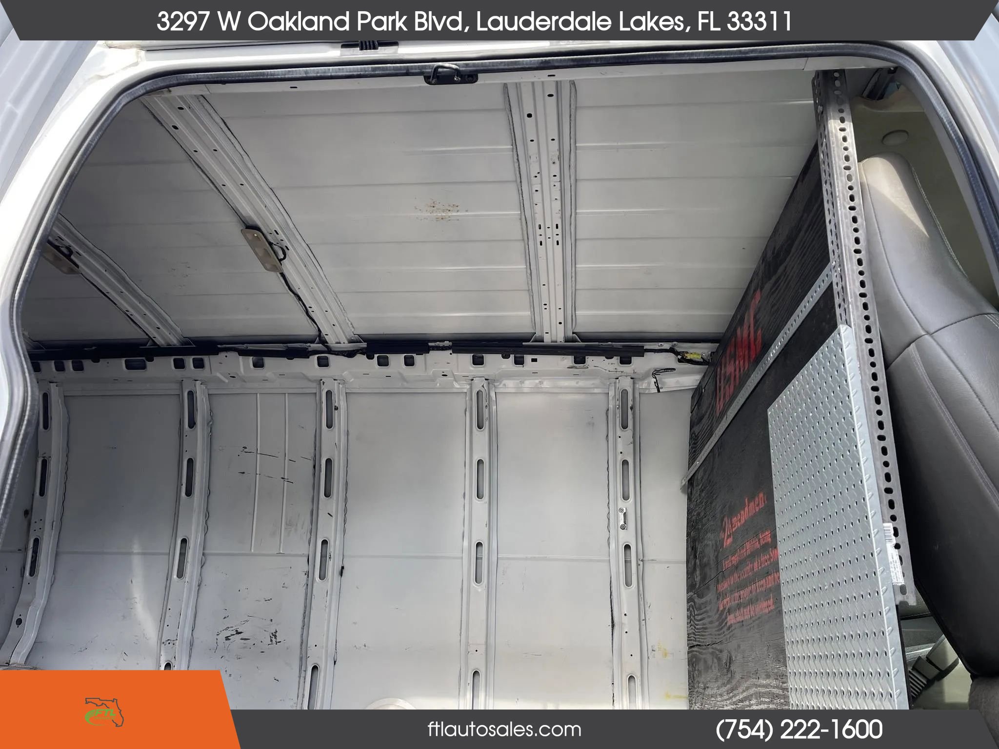 Used 2017 GMC Savana 3500 Extended image 40