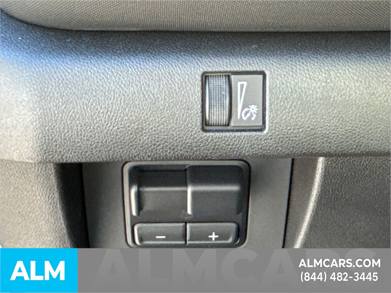 Used 2025 Chevrolet Colorado Z71 w/ Technology Package image 38