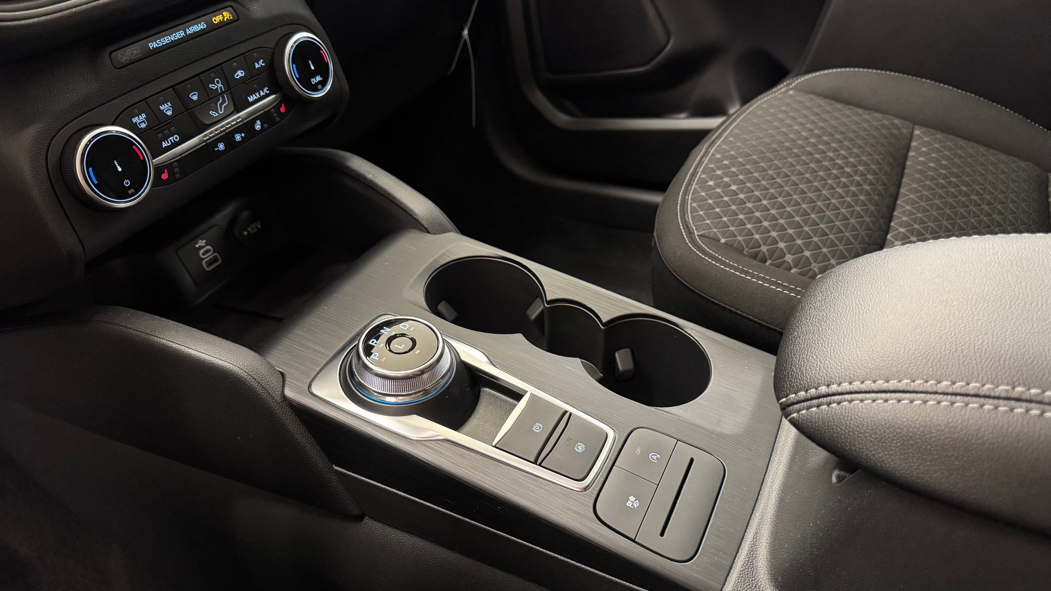 New 2026 Ford Escape Active w/ Cold Weather Package FWD image 32