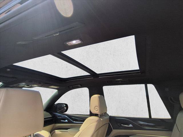 Used 2024 Cadillac Escalade Premium Luxury RWD image 17