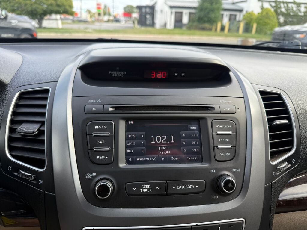 Used 2014 Kia Sorento LX FWD image 15
