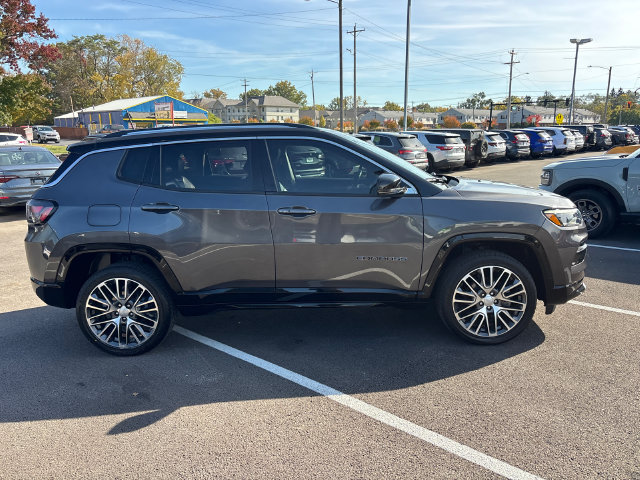 Used 2022 Jeep Compass Limited w/ Elite Group AWD/4WD image 28