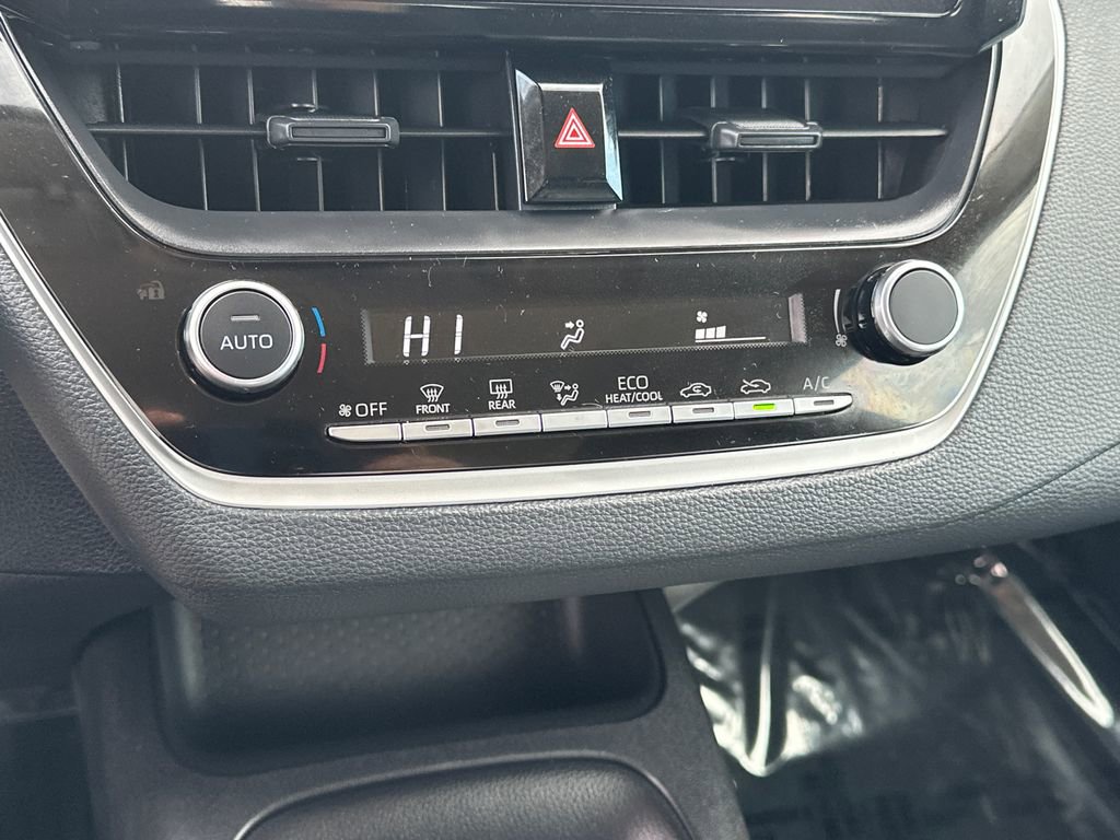 Certified 2025 Toyota Corolla LE image 26