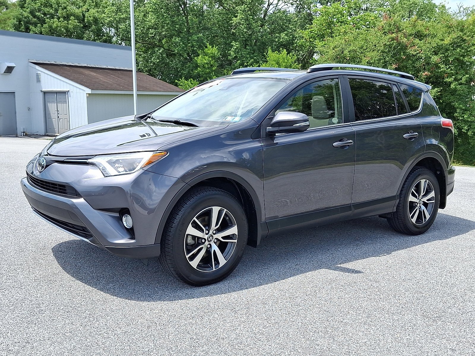 Used 2017 Toyota RAV4 XLE w/ All Weather Liner Package AWD/4WD image 3