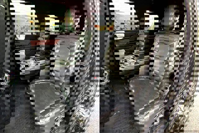 Used 2020 Lincoln Navigator Reserve w/ Luxury Package image 25