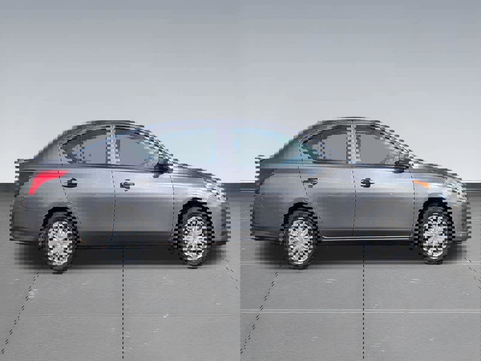 Used 2017 Nissan Versa S Plus image 6