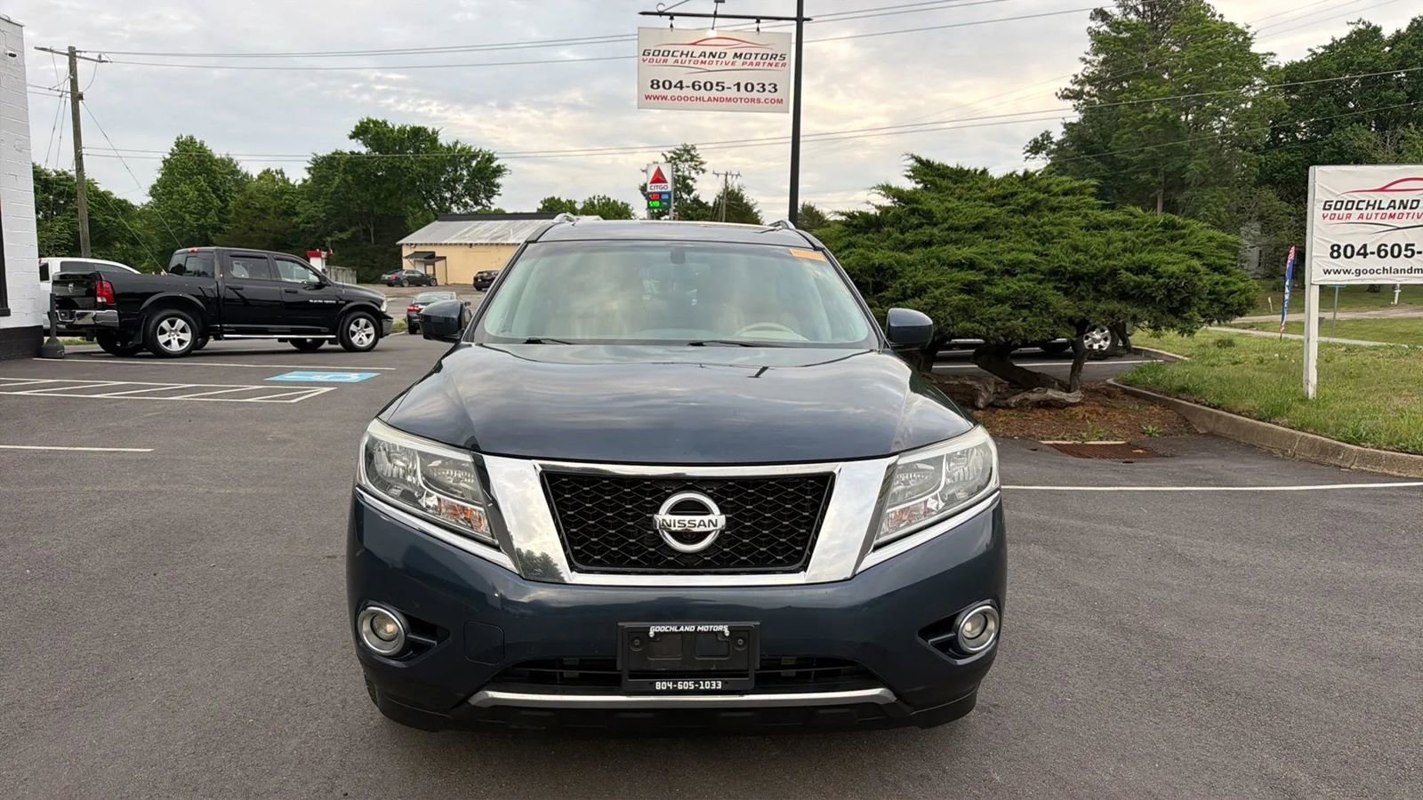 Used 2013 Nissan Pathfinder Platinum w/ Platinum Premium Pkg AWD/4WD image 2