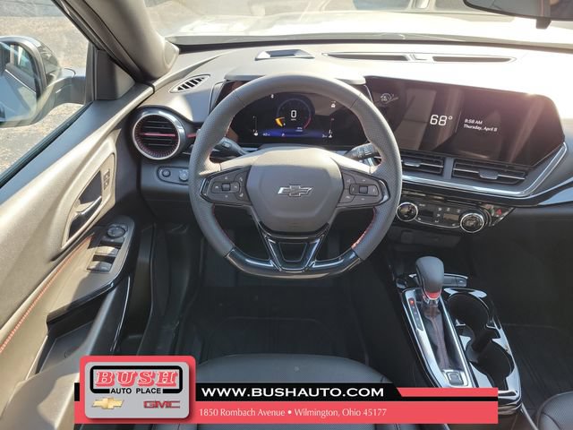 New 2026 Chevrolet Trax RS w/ Sunroof Package FWD image 11