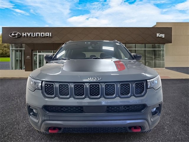 Used 2023 Jeep Compass Trailhawk image 2