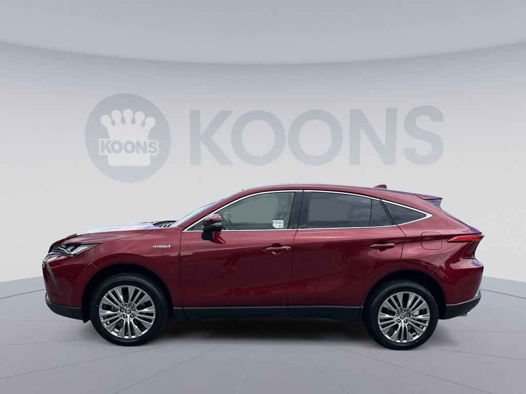 Used 2021 Toyota Venza AWD/4WD image 2
