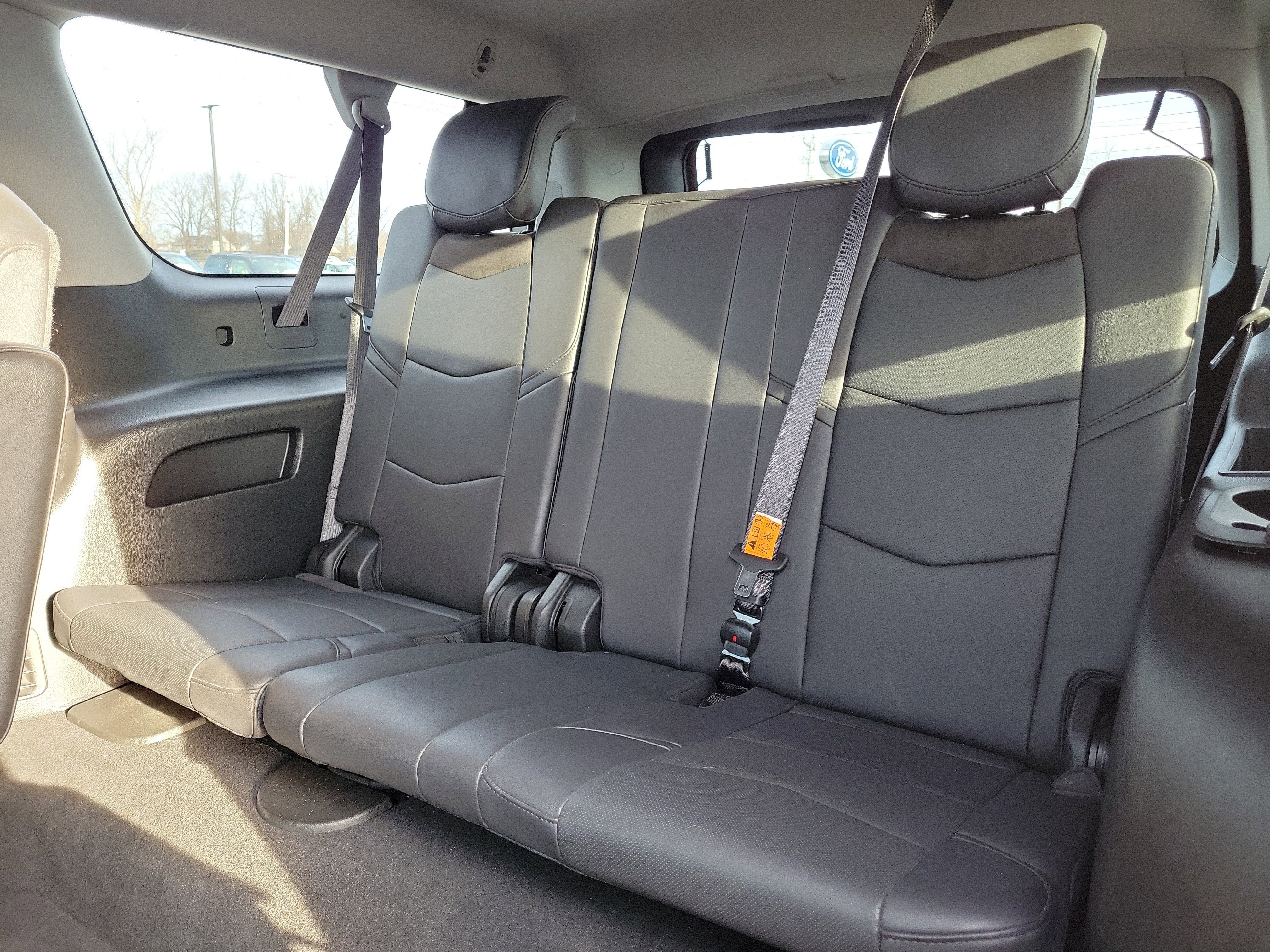 Used 2019 Cadillac Escalade ESV Luxury image 11