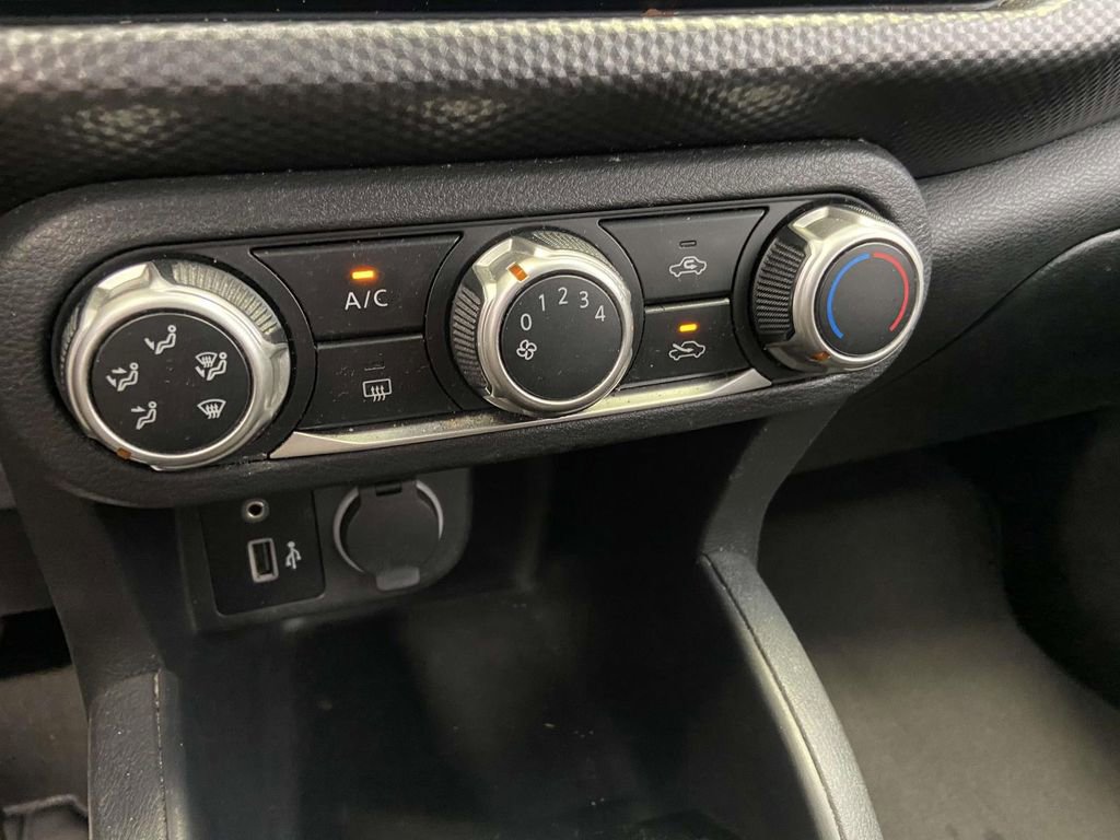 Used 2020 Nissan Kicks S image 25