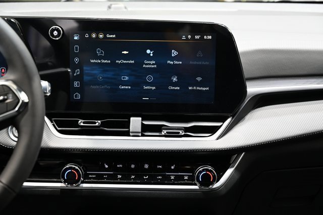 New 2026 Chevrolet Equinox LT w/ Convenience Package II image 14