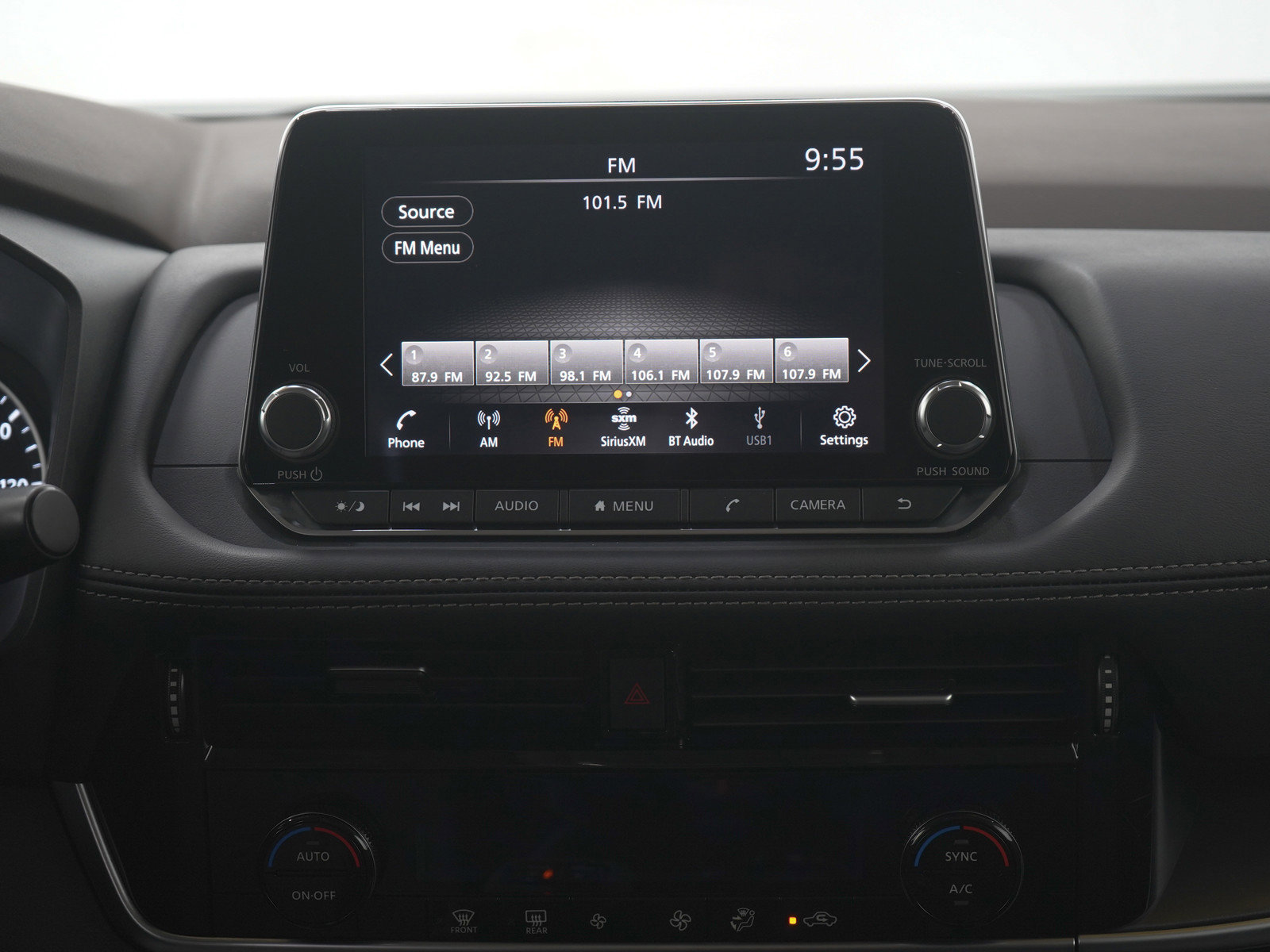 Used 2022 Nissan Rogue SV image 16