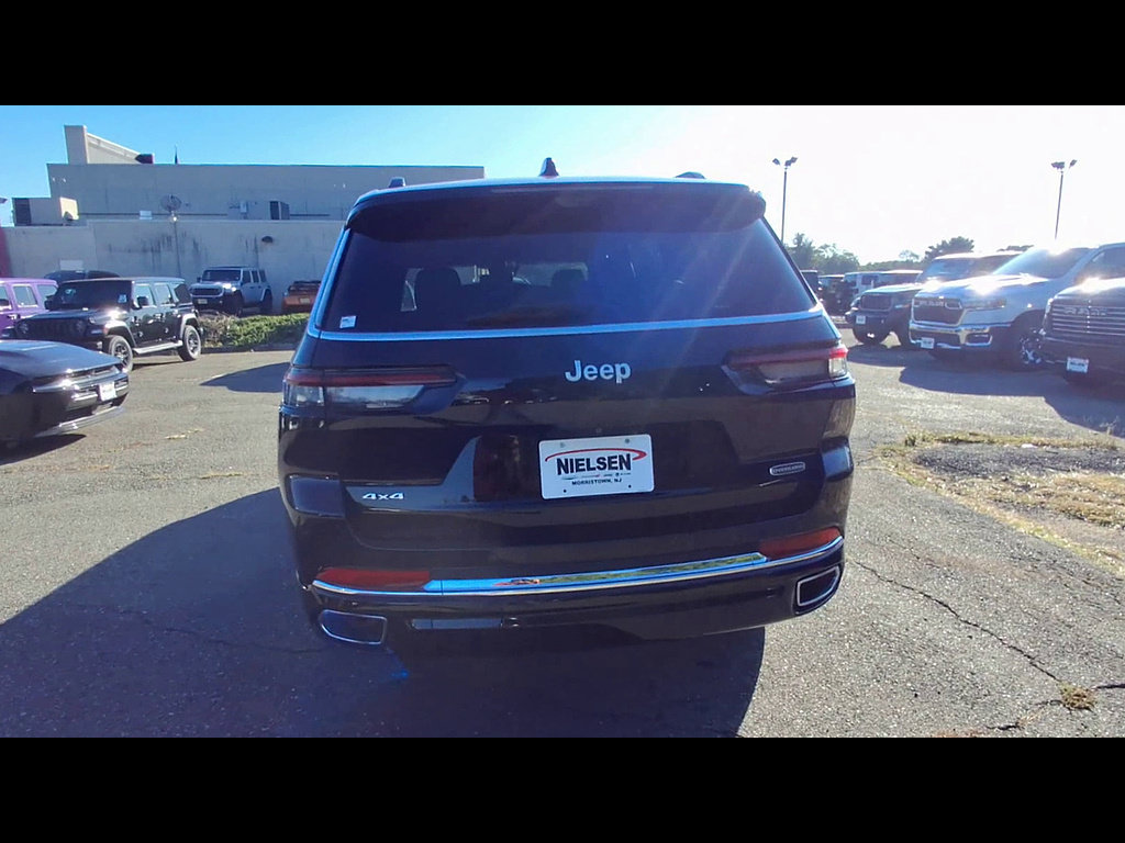 Certified 2025 Jeep Grand Cherokee L Overland w/ Advanced Protech Group III AWD/4WD image 7