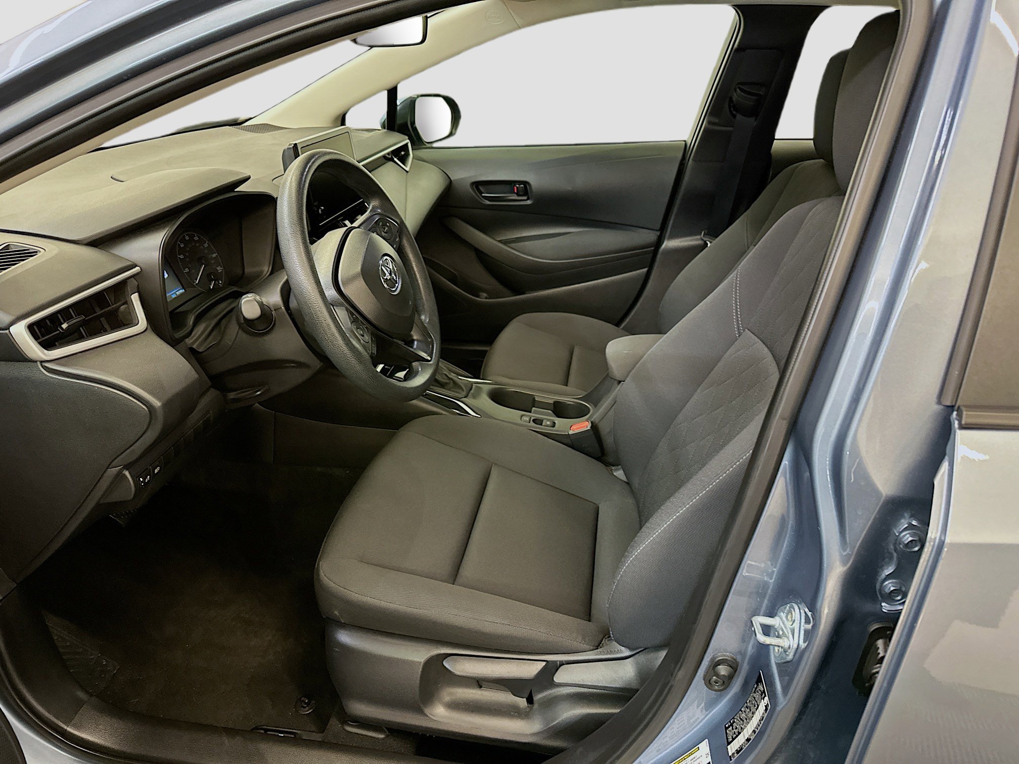 Used 2025 Toyota Corolla LE image 13