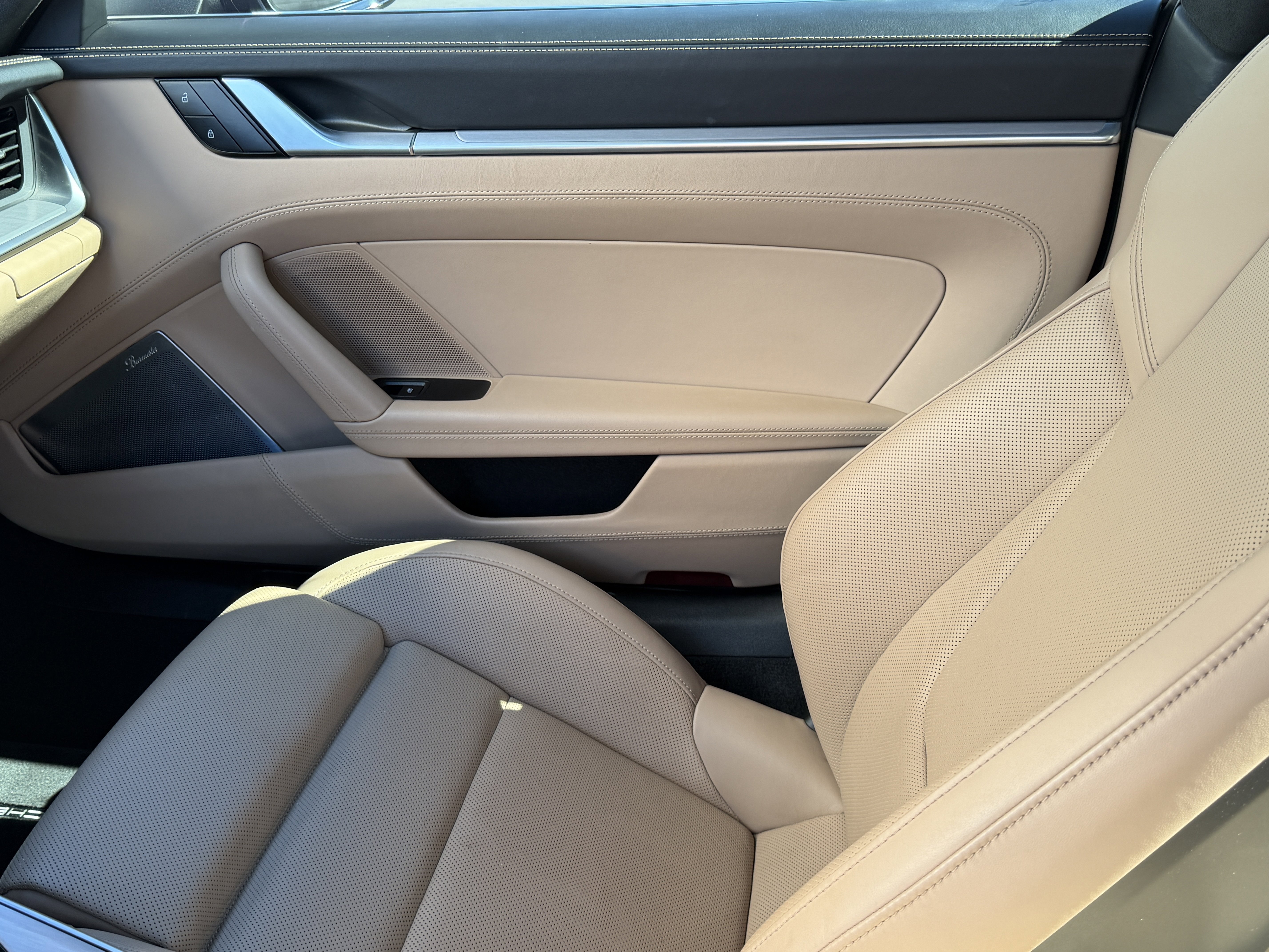 Certified 2022 Porsche 911 Turbo S image 17