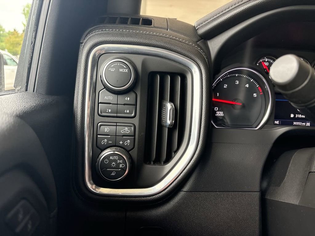 Used 2021 Chevrolet Silverado 2500 LTZ AWD/4WD image 17