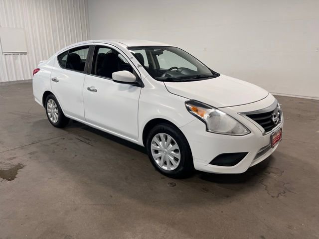 Used 2019 Nissan Versa SV FWD image 1