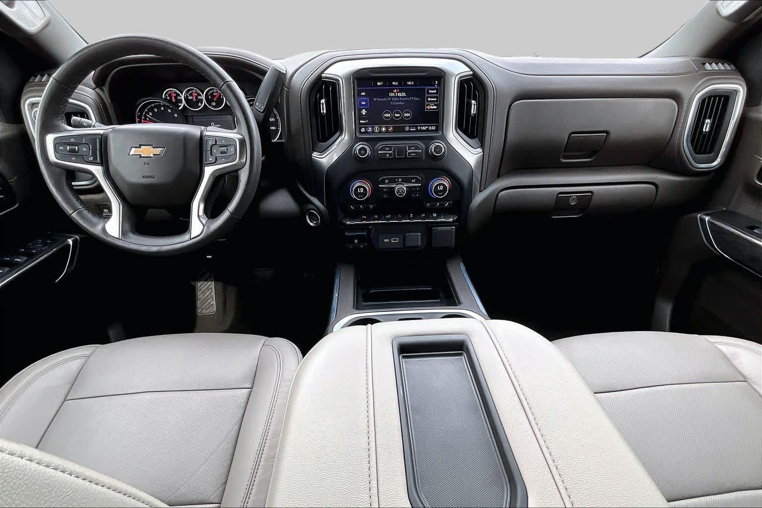 Used 2020 Chevrolet Silverado 1500 LTZ w/ LTZ Texas Edition RWD image 16