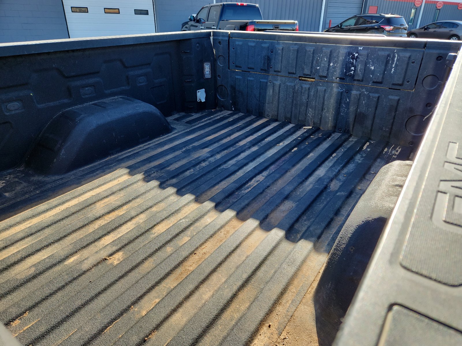 Used 2021 GMC Sierra 1500 SLE w/ X31 Off-Road Package image 8