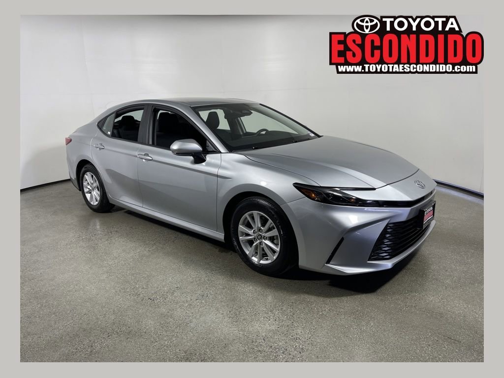 Certified 2025 Toyota Camry LE image 1