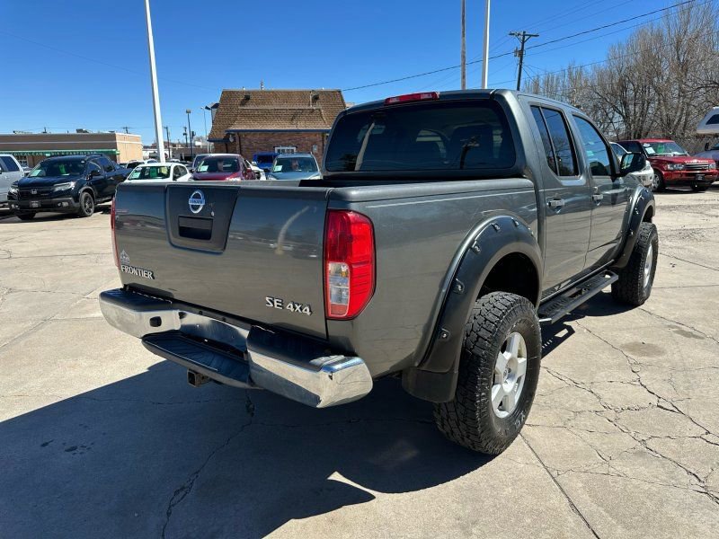 Used 2007 Nissan Frontier SE w/ SE Value Truck Pkg AWD/4WD image 7