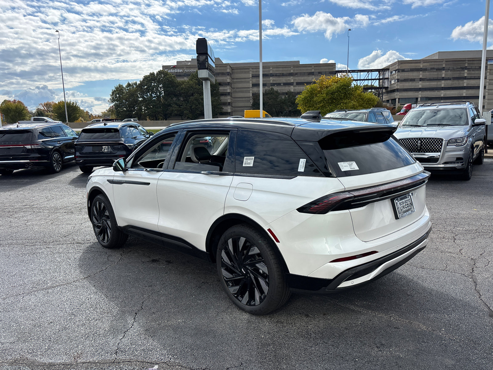 New 2026 Lincoln Nautilus Reserve image 5