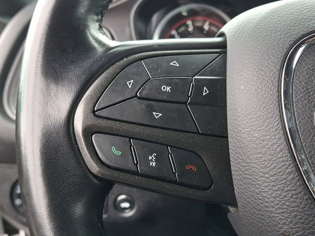 Used 2023 Dodge Challenger SXT RWD image 21