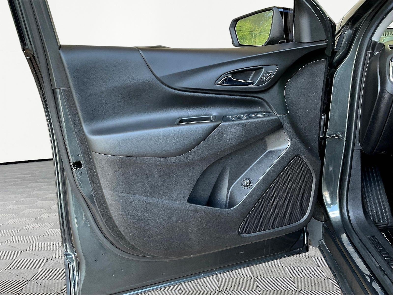 Used 2019 Chevrolet Equinox LT FWD image 19