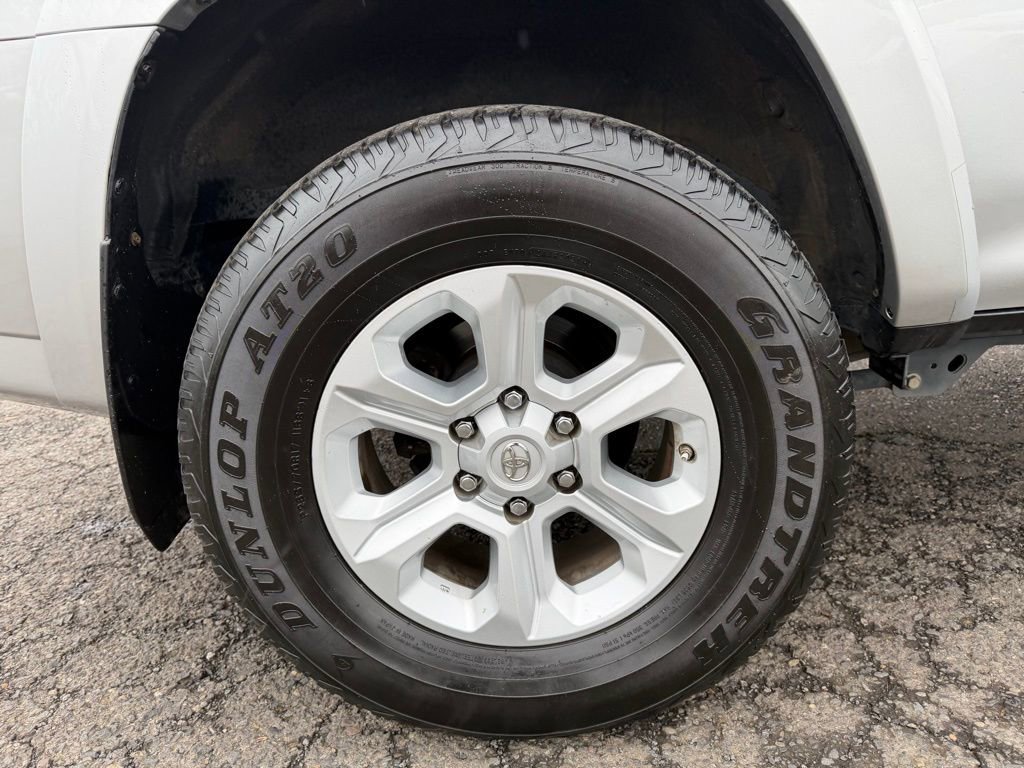 Used 2021 Toyota 4Runner SR5 Premium w/ Moonroof Package image 10