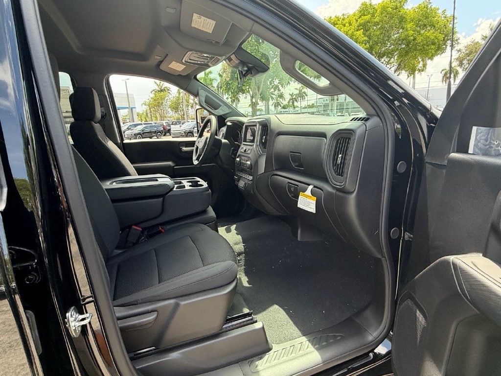 New 2026 Chevrolet Silverado 2500 Custom w/ Custom Blackout Package RWD image 15