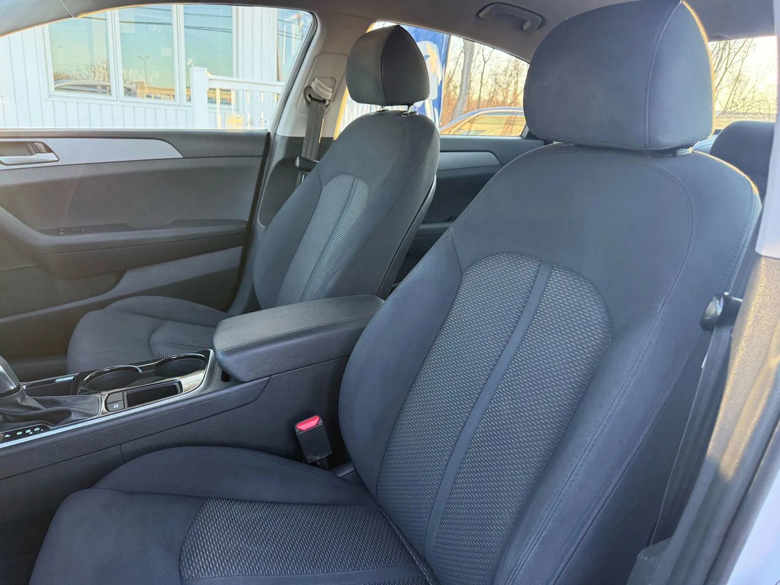 Used 2019 Hyundai Sonata SE FWD image 16
