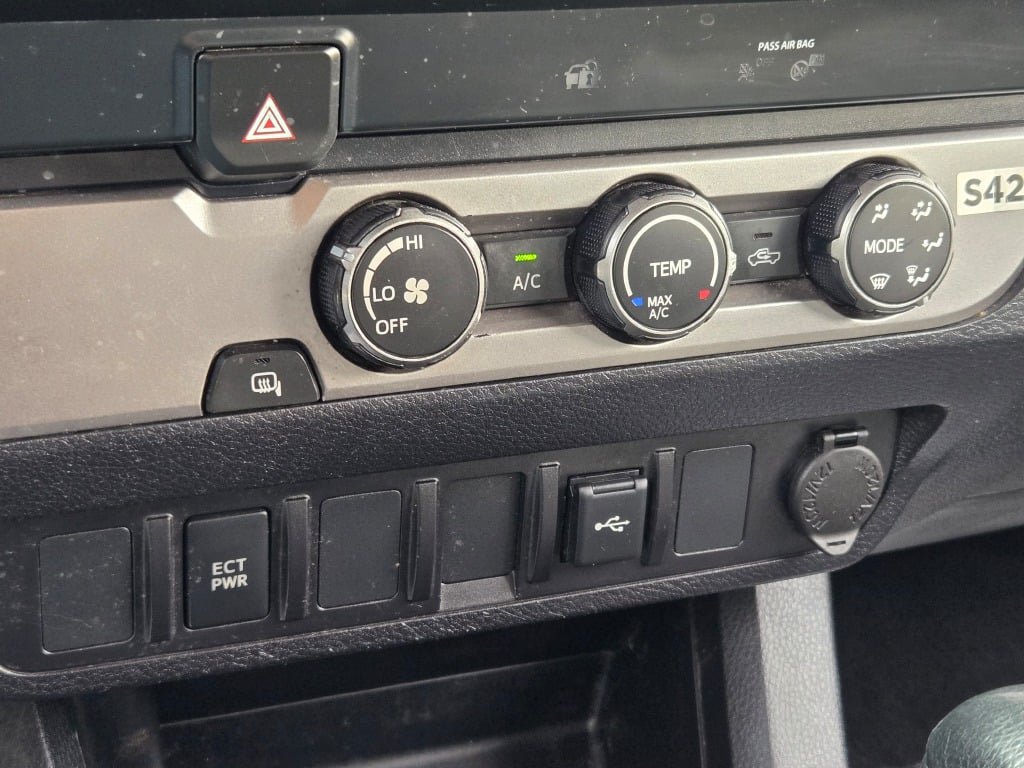 Used 2021 Toyota Tacoma SR RWD image 28