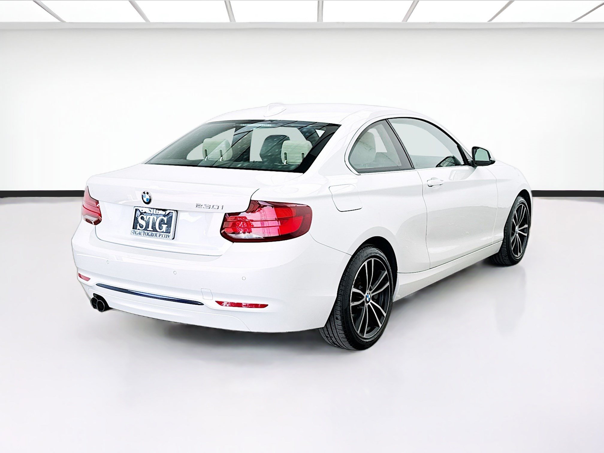 Used 2021 BMW 230i Coupe RWD image 4