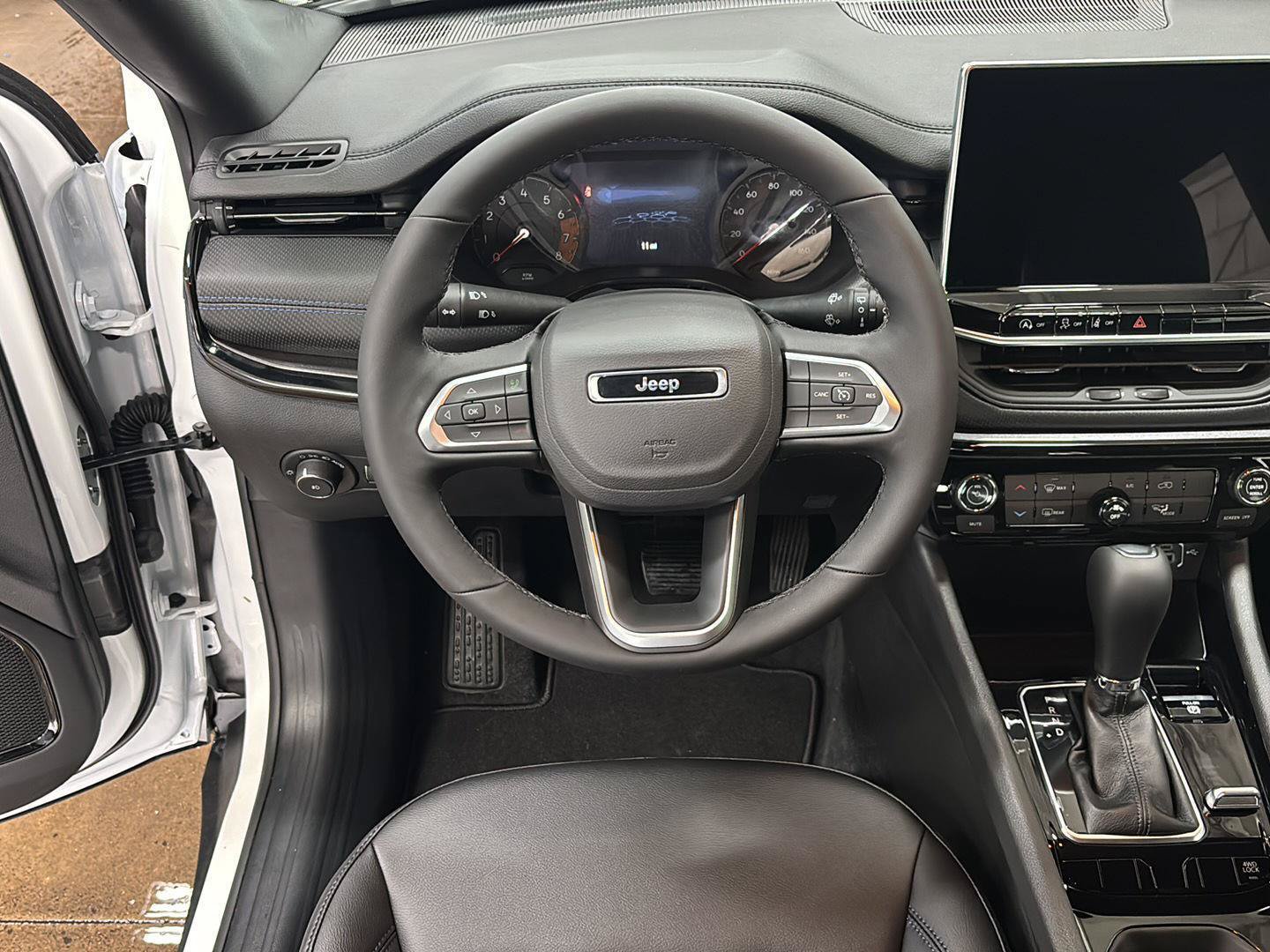 New 2026 Jeep Compass Latitude AWD/4WD image 9
