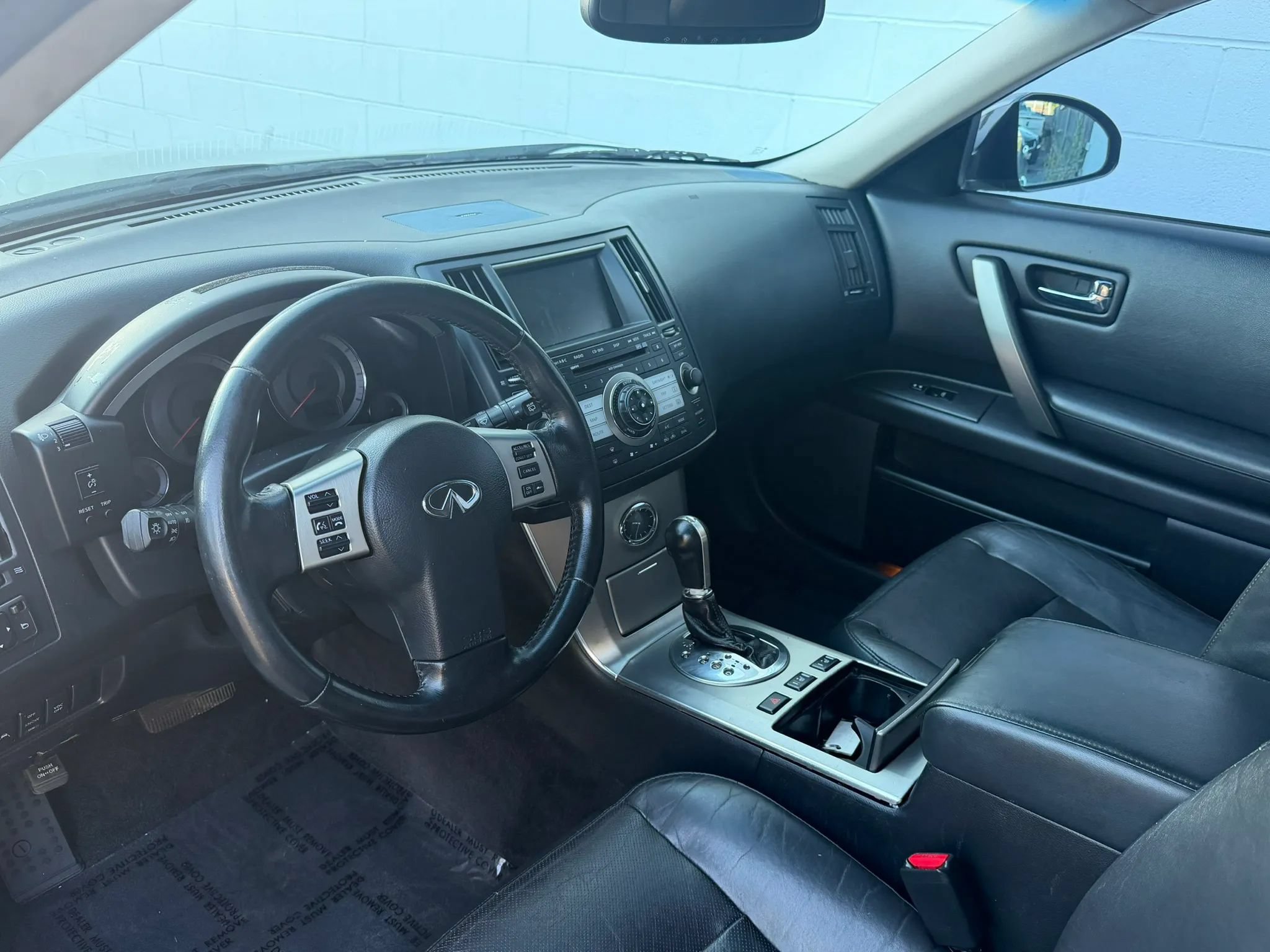 Used 2008 INFINITI FX35 2WD w/ Technology Pkg image 9