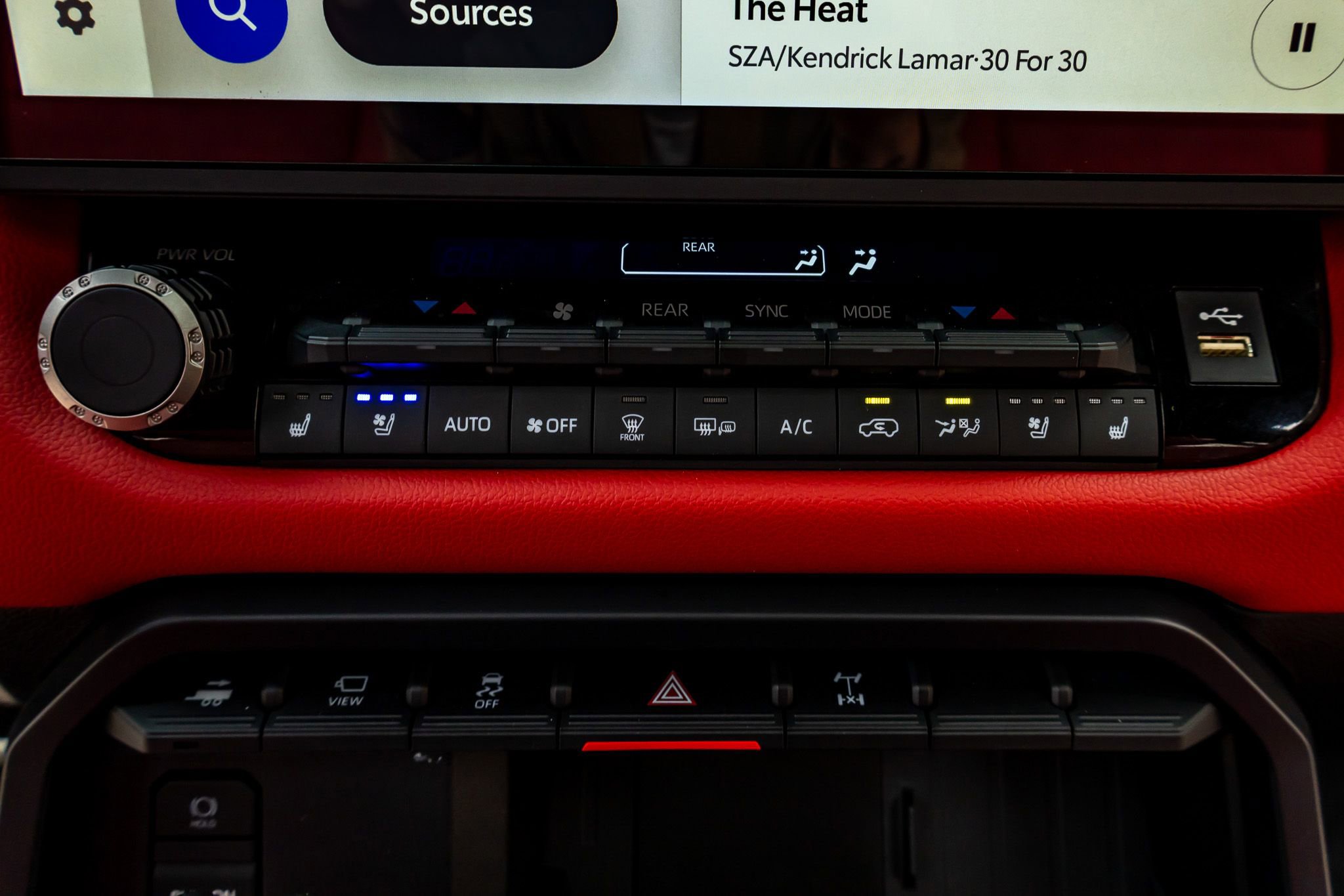 Used 2025 Toyota Sequoia TRD Pro AWD/4WD image 26