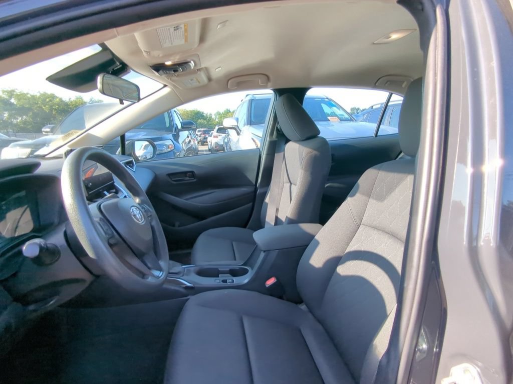 Used 2024 Toyota Corolla LE FWD image 6