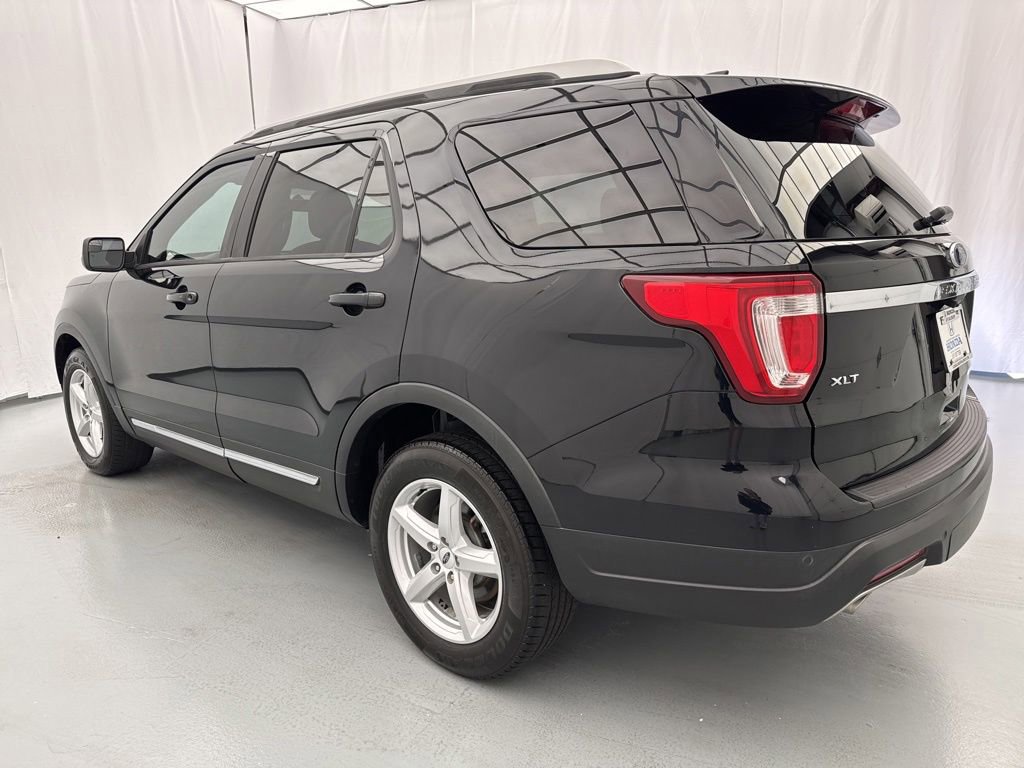 Used 2018 Ford Explorer XLT FWD image 5