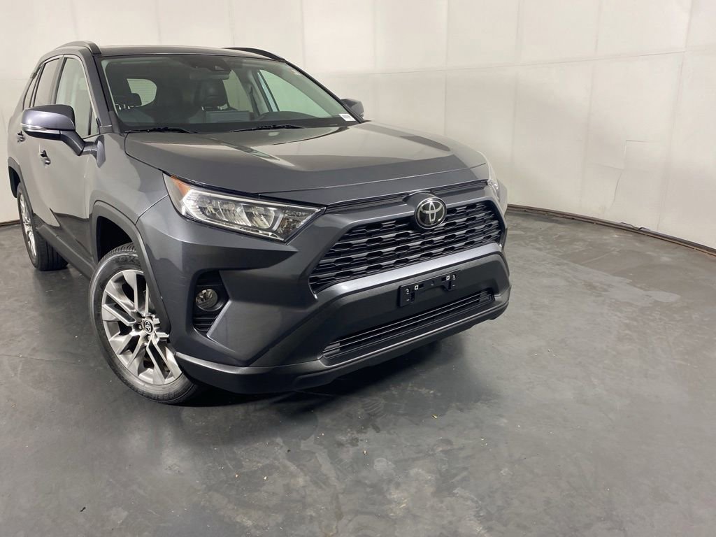 Used 2021 Toyota RAV4 XLE Premium AWD/4WD image 2