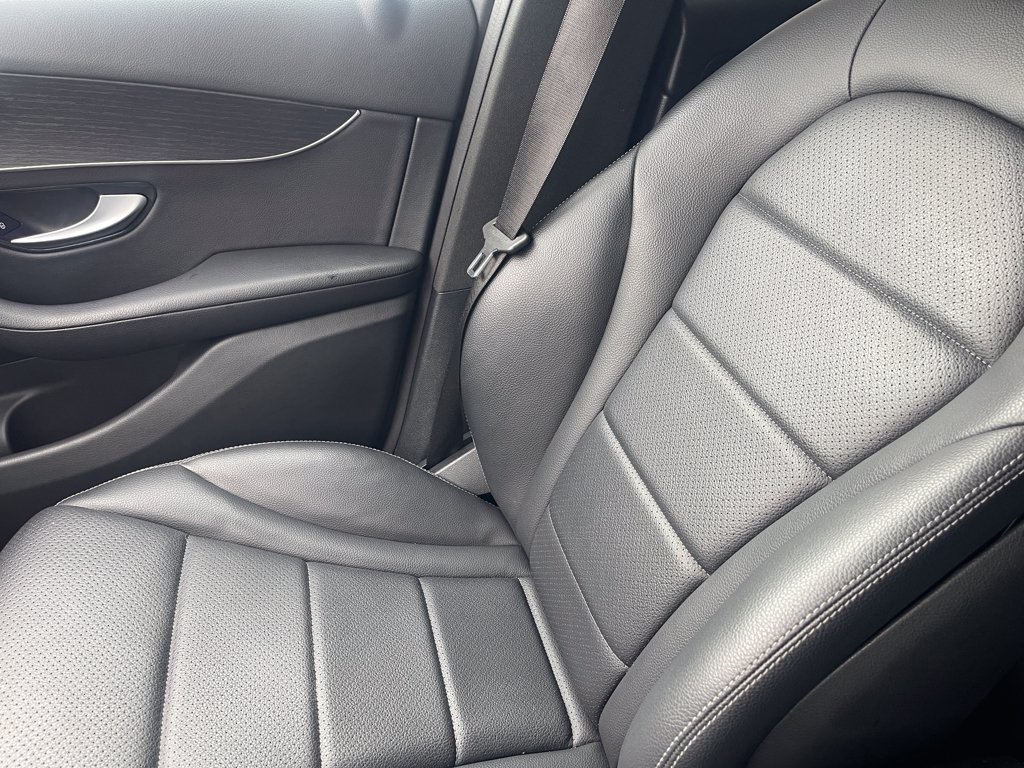 Used 2022 Mercedes-Benz GLC 300 4MATIC image 29