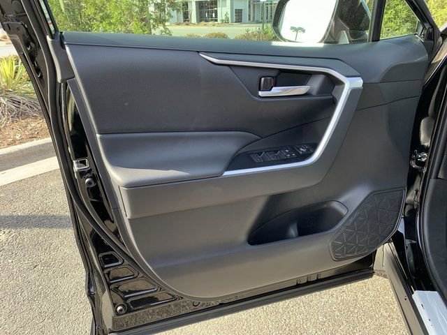 Certified 2025 Toyota RAV4 XLE w/ Convenience Package image 17