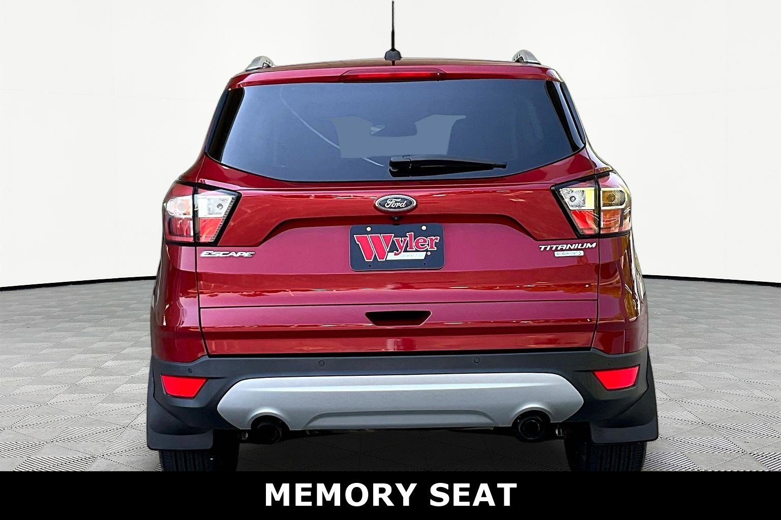 Used 2017 Ford Escape Titanium FWD image 5