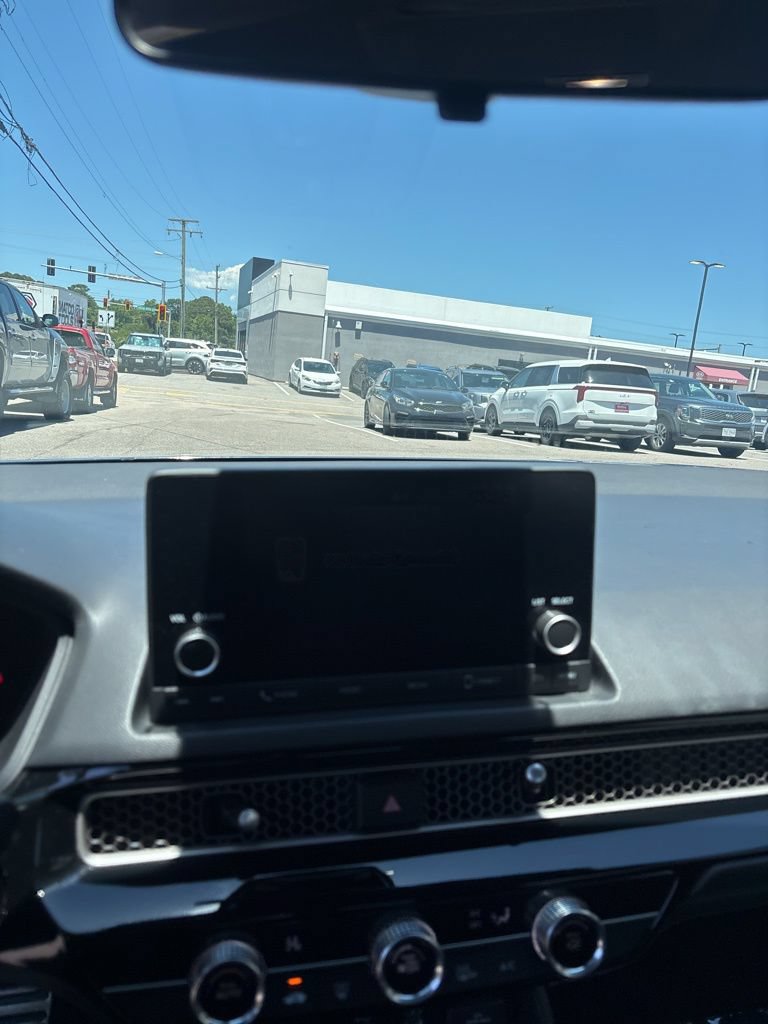 Used 2025 Honda Civic Sport image 15