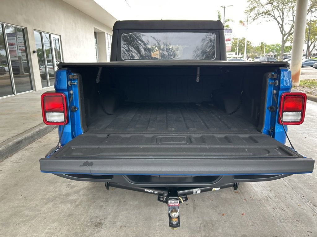 Used 2022 Jeep Gladiator Willys image 35