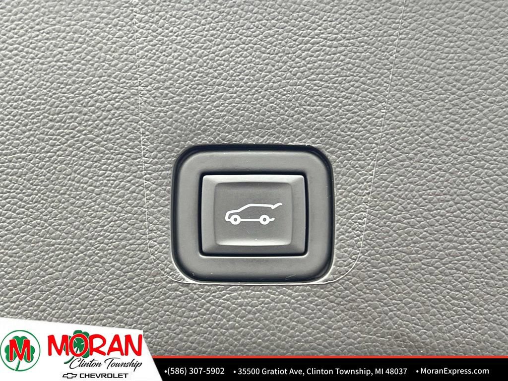 Certified 2023 Chevrolet Traverse RS w/ LPO, Floor Liner Package FWD image 11