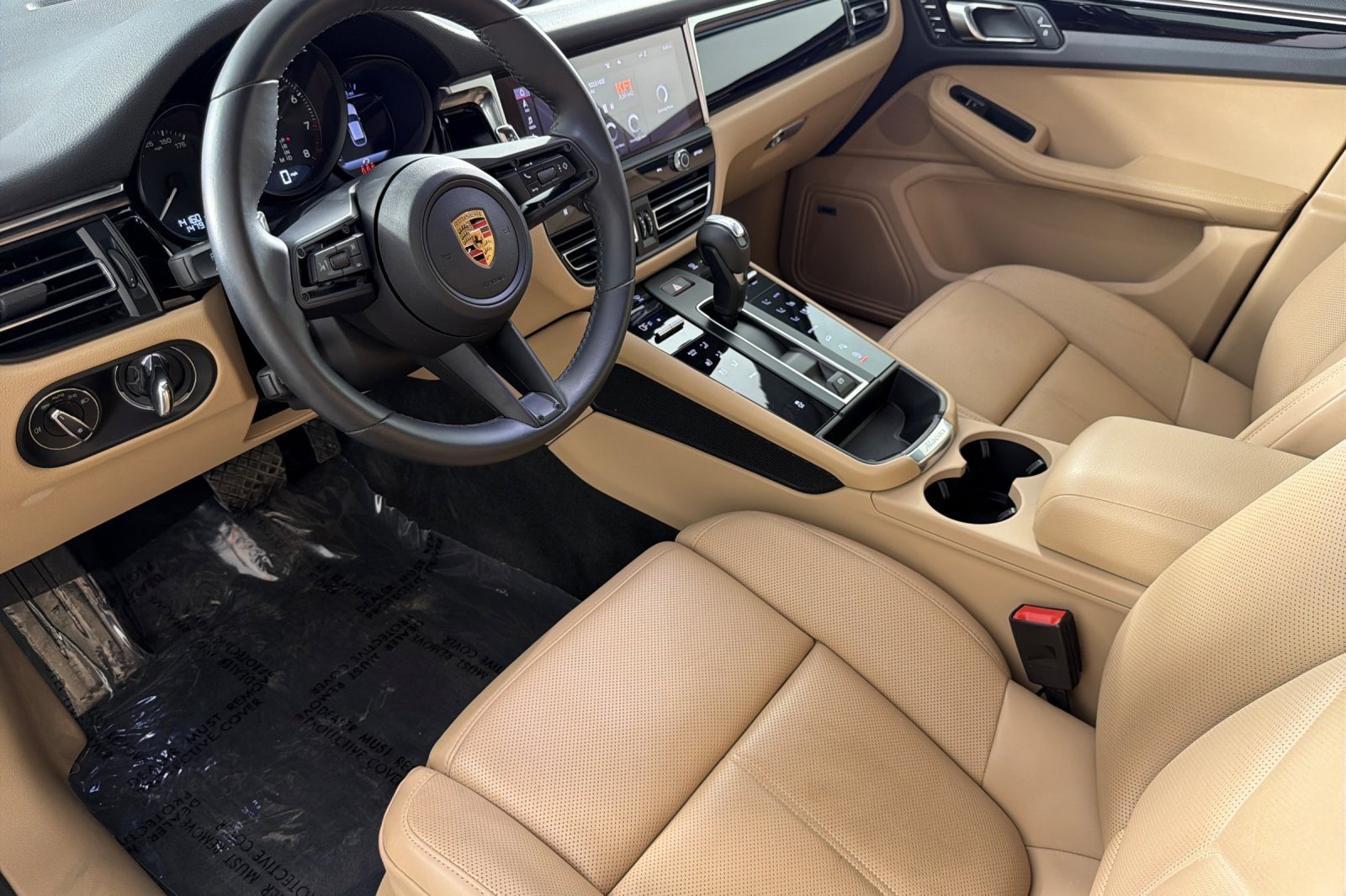 Used 2023 Porsche Macan AWD/4WD image 9
