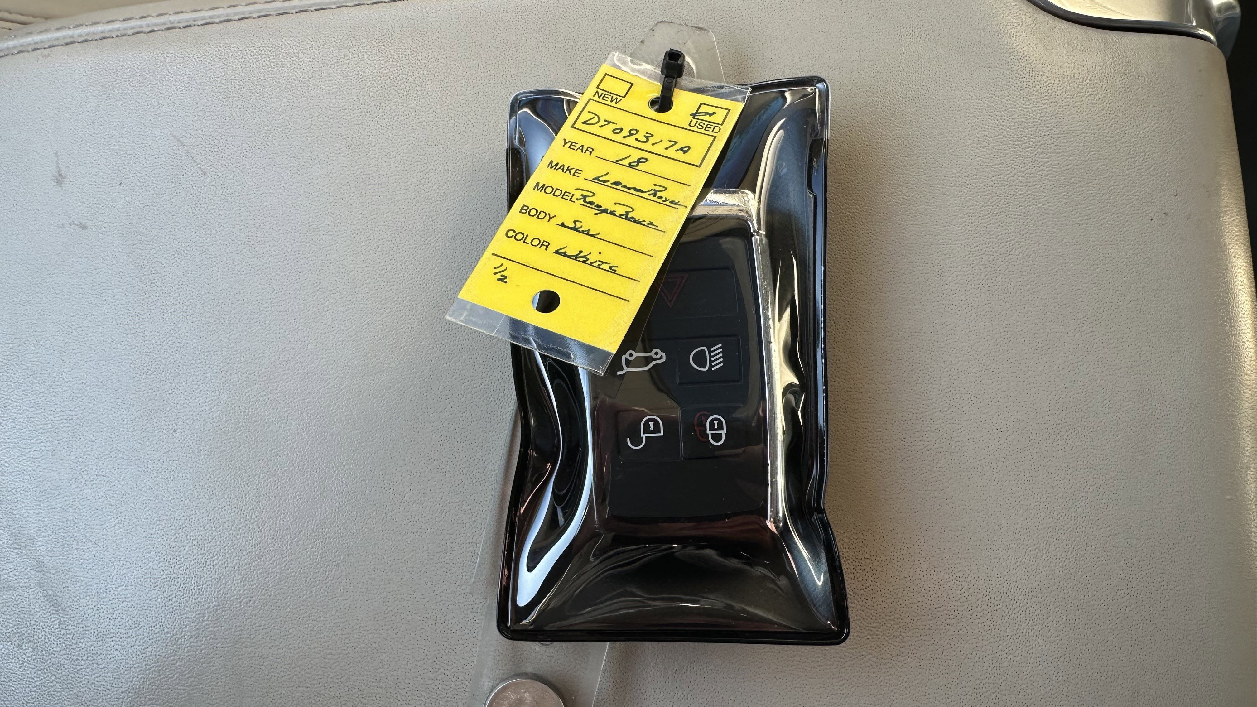 Used 2018 Land Rover Range Rover Sport HSE Dynamic image 34